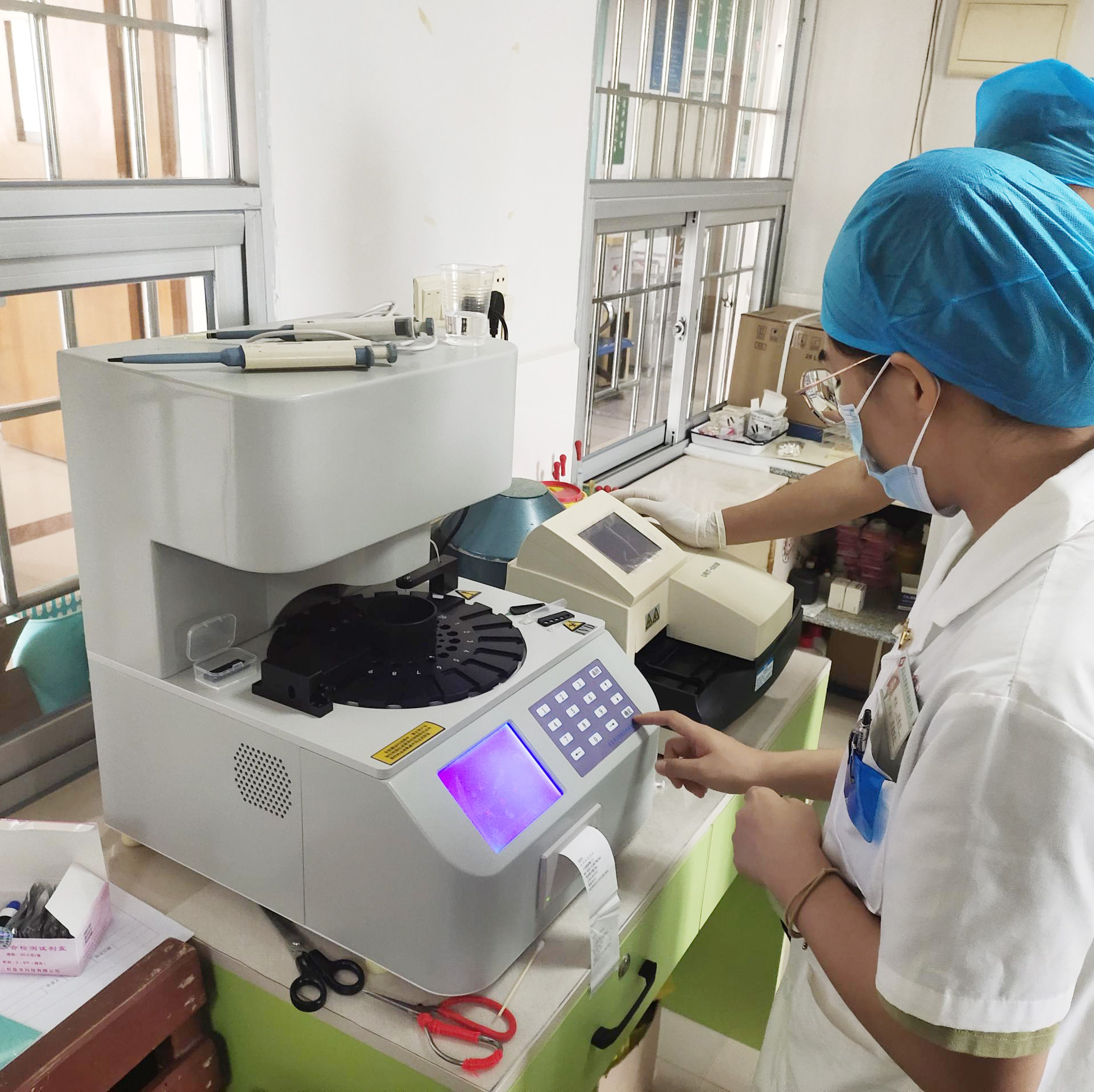 GK-2型阴道分泌物黄瓜视频成人A片免费观看器抵达广东省清远市清新区龙颈镇卫生院安装值得期待！
